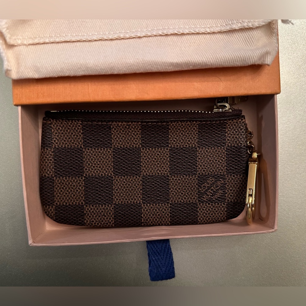 Louis Vuitton Orange Box with Cream Pouch